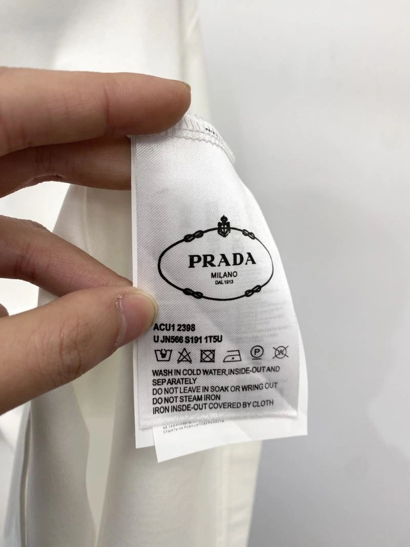 Lightweight Prada T-Shirts 168560