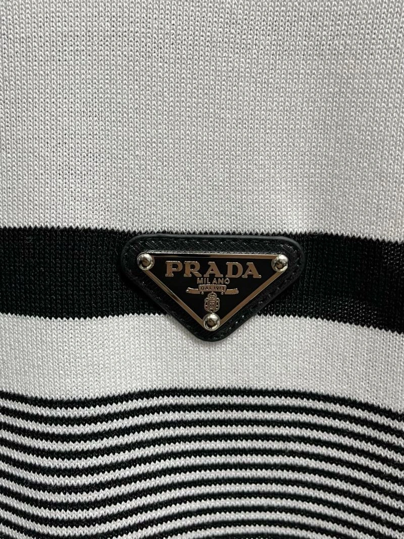 Breathable Prada T-Shirts 168578