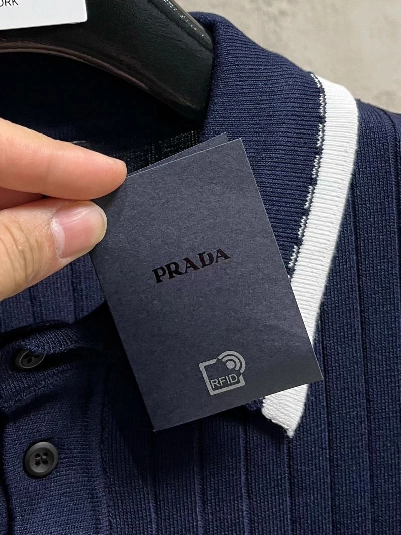 Prada T-Shirts Bold 168568