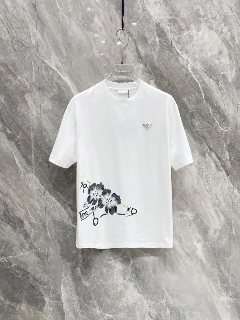 Stretchable Prada T-Shirts 168553