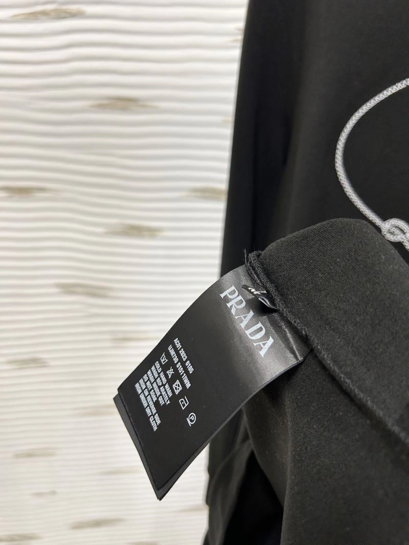 Cozy Prada T-Shirts 168613