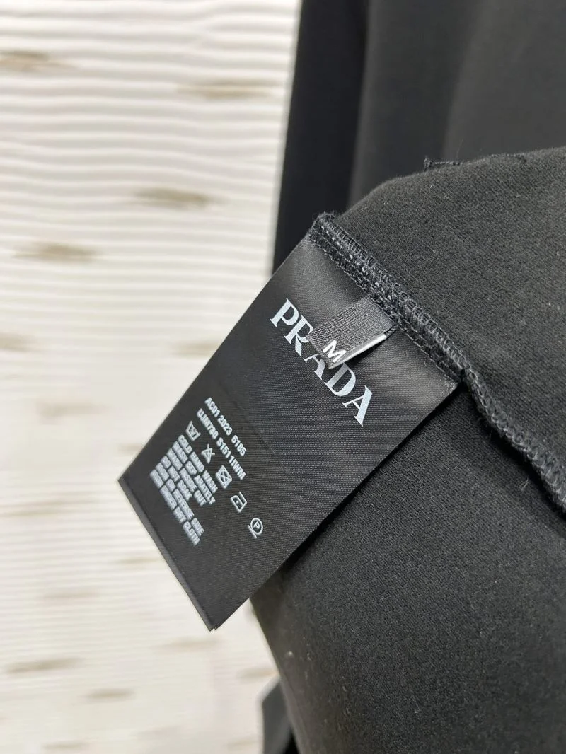 Prada T-Shirts Versatile 168531
