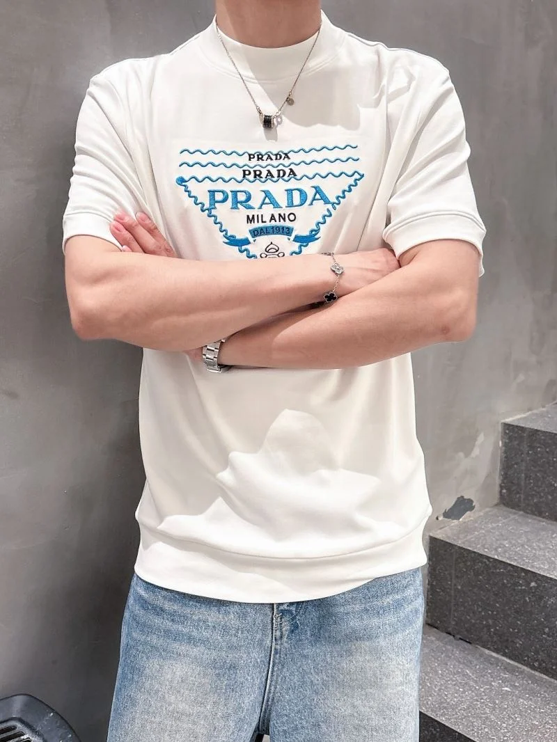 Minimalist Prada T-Shirts 168538