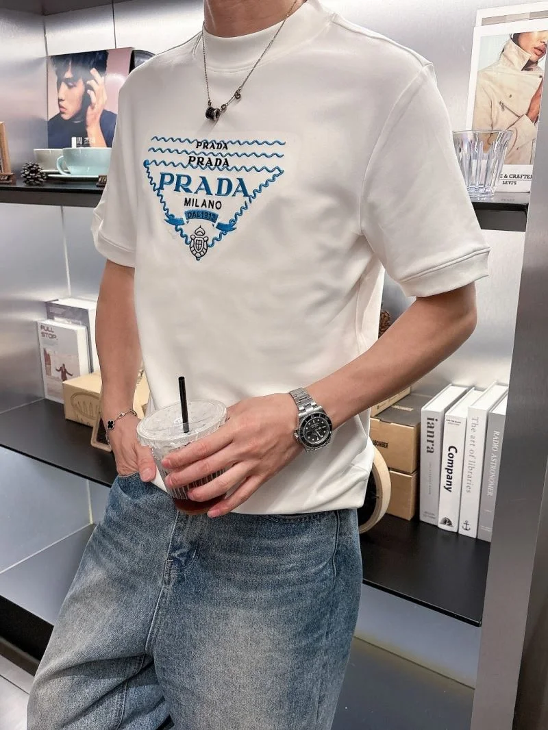 Minimalist Prada T-Shirts 168538