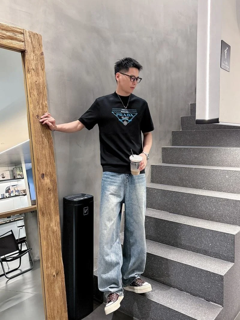 Unique Prada T-Shirts 168548