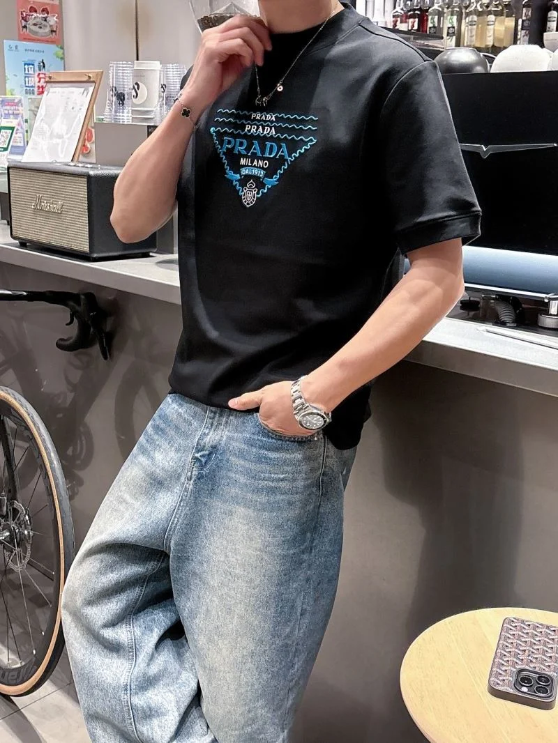 Unique Prada T-Shirts 168548
