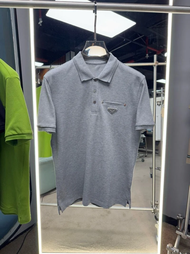Seasonal Prada T-Shirts 168545