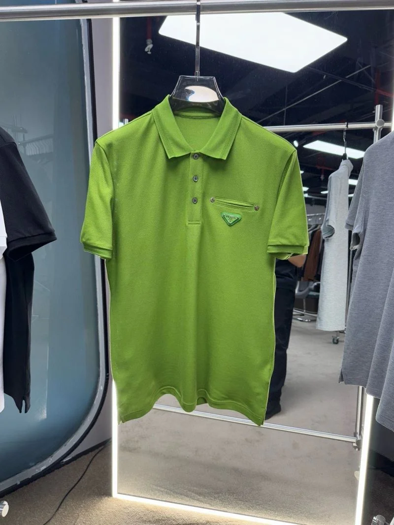 Seasonal Prada T-Shirts 168545