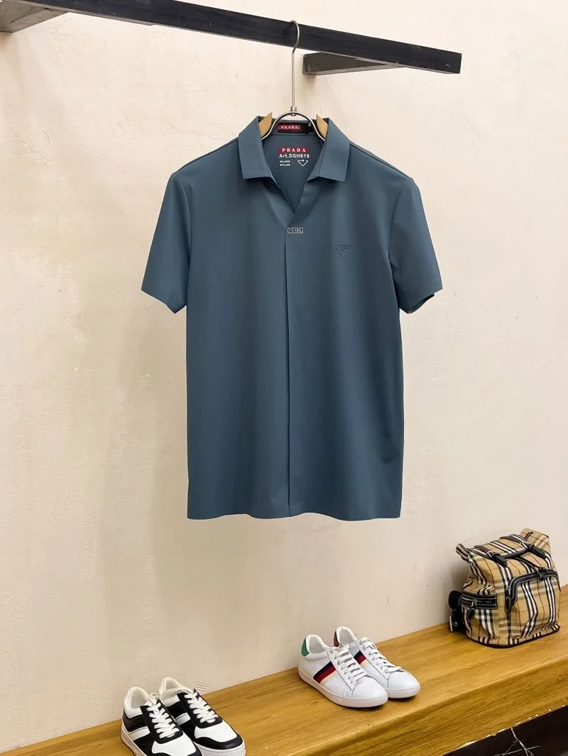 Unisex Prada T-Shirts 168525