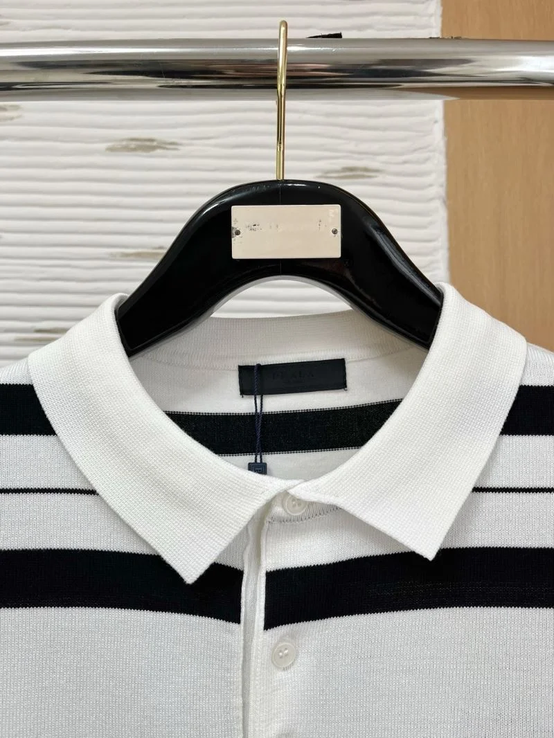 Compact Prada T-Shirts 168528