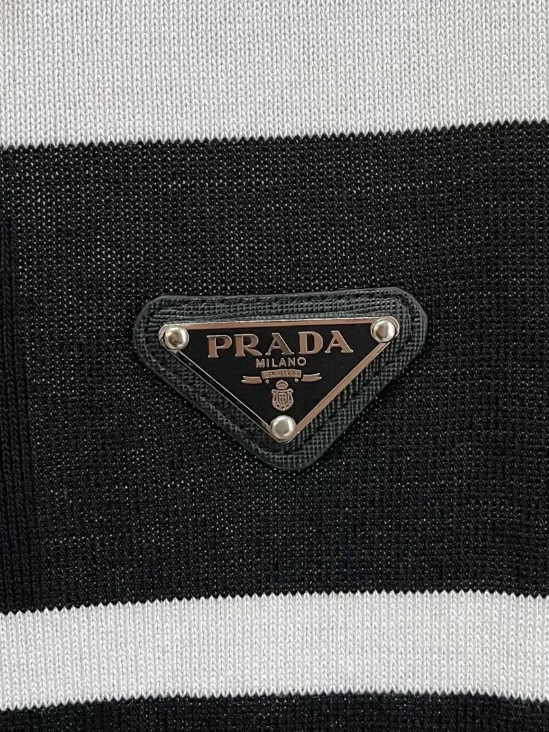 Prada T-Shirts UrbanStyle 168520
