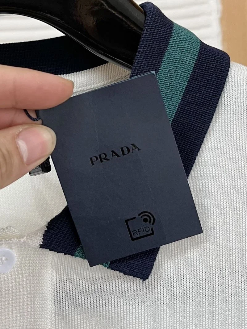 Modern Prada T-Shirts 168516