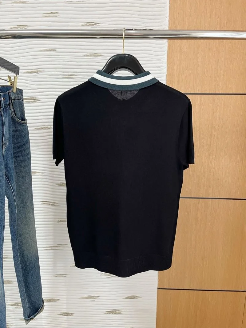 Effortless Prada T-Shirts 168517