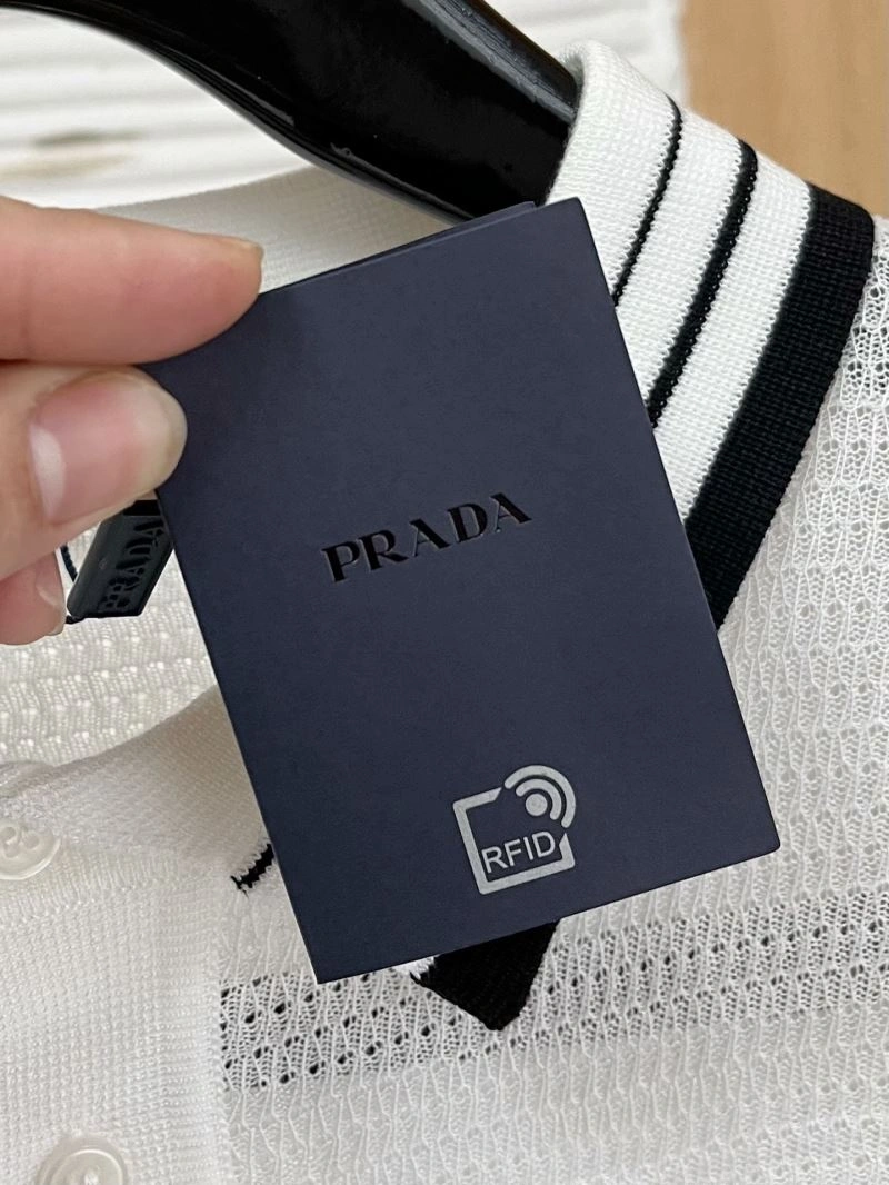 Bold Prada T-Shirts 168554