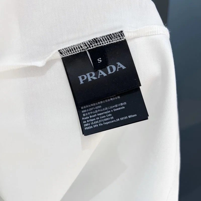 ModernLook Prada T-Shirts 168507