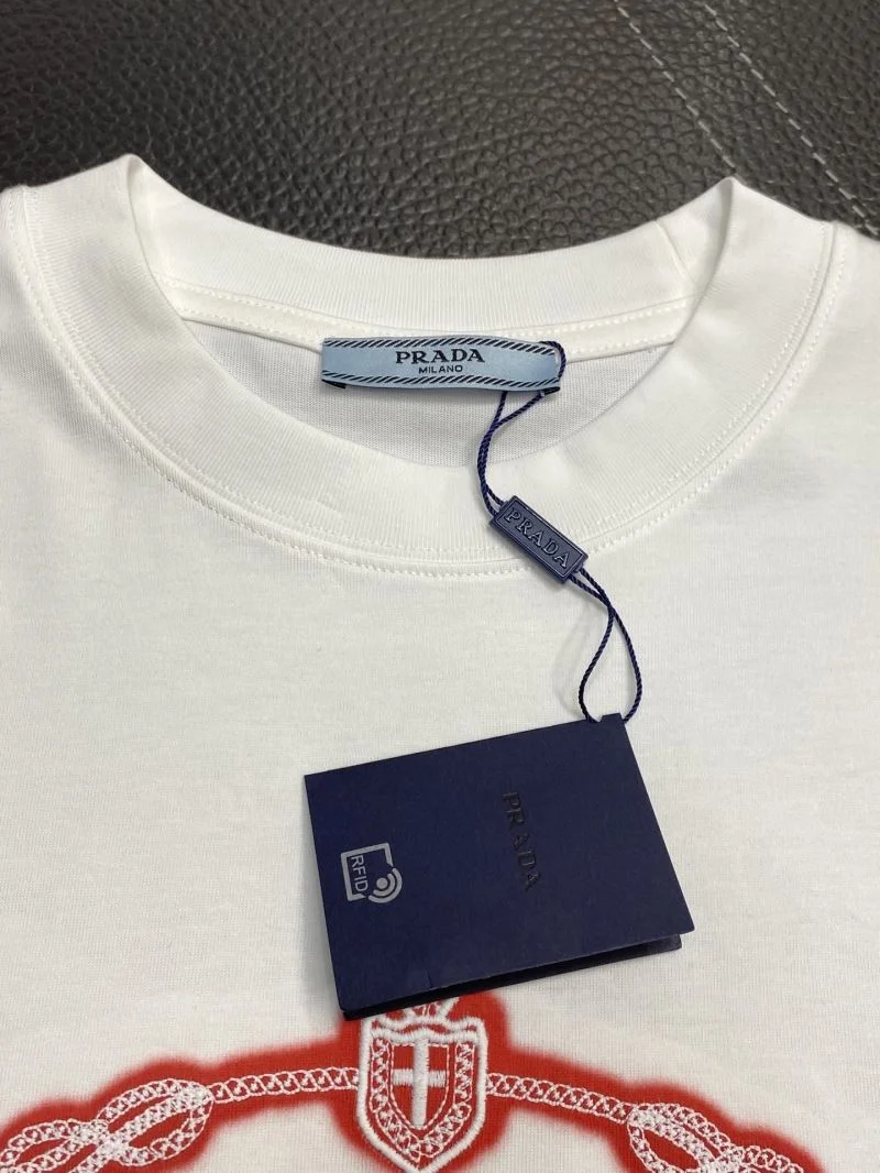 Stylish Prada T-Shirts 168508