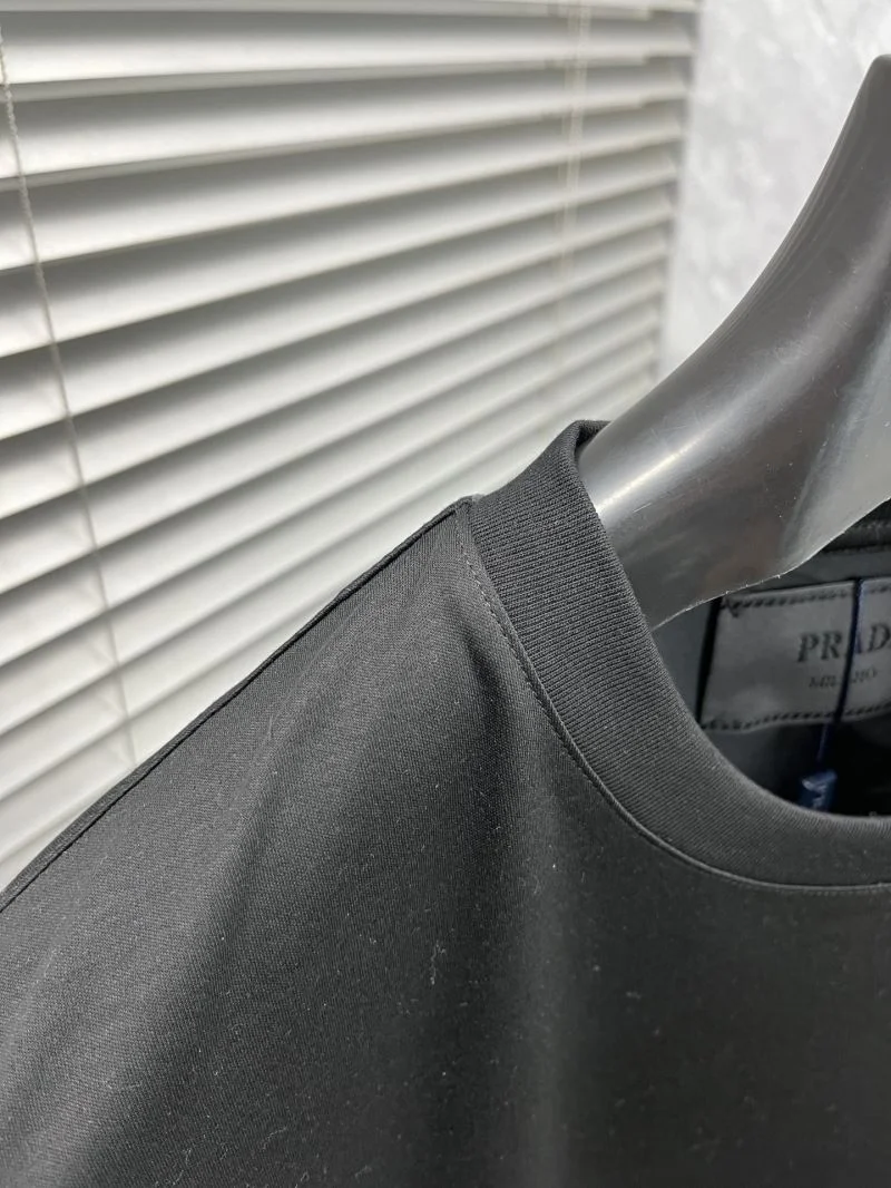 Breathable Prada T-Shirts 168459