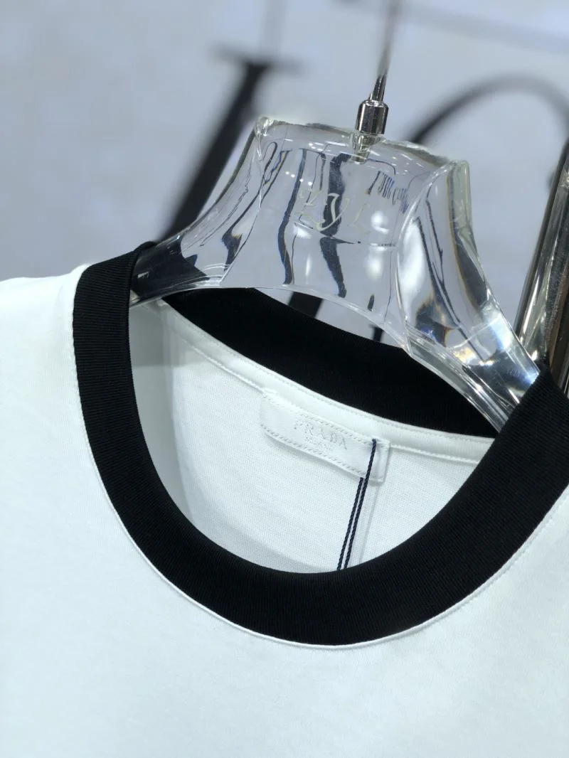 WellDesigned Prada T-Shirts 168451