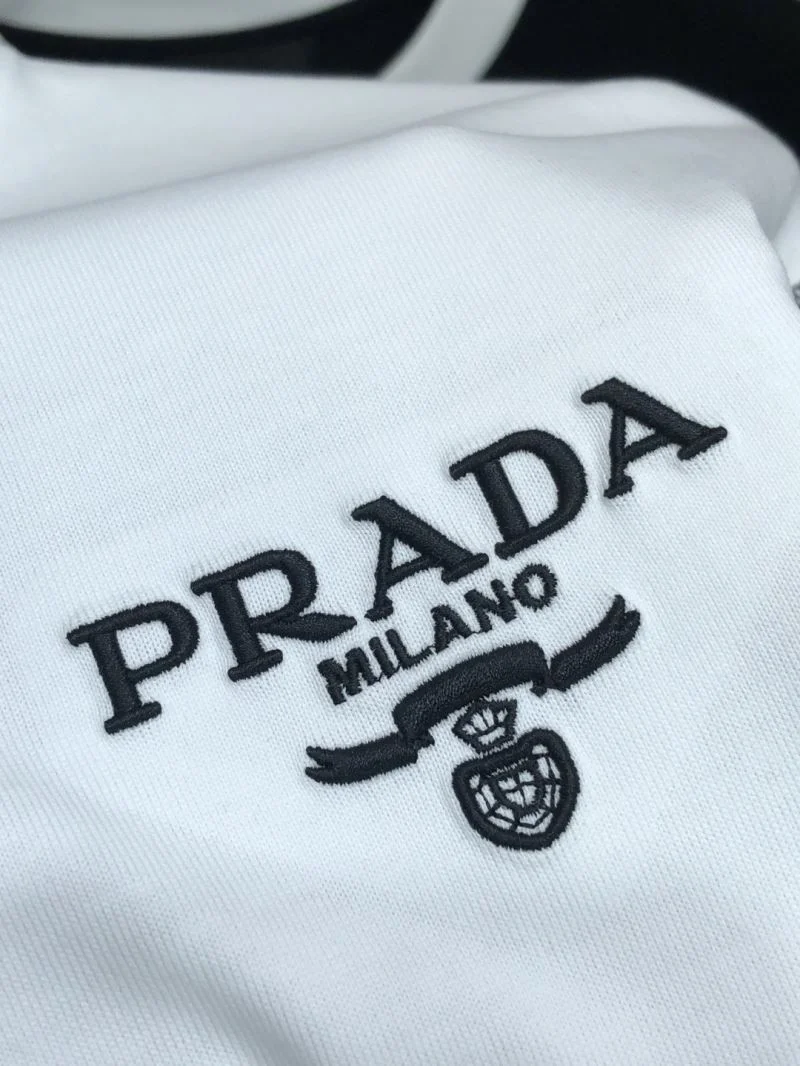 WellDesigned Prada T-Shirts 168451
