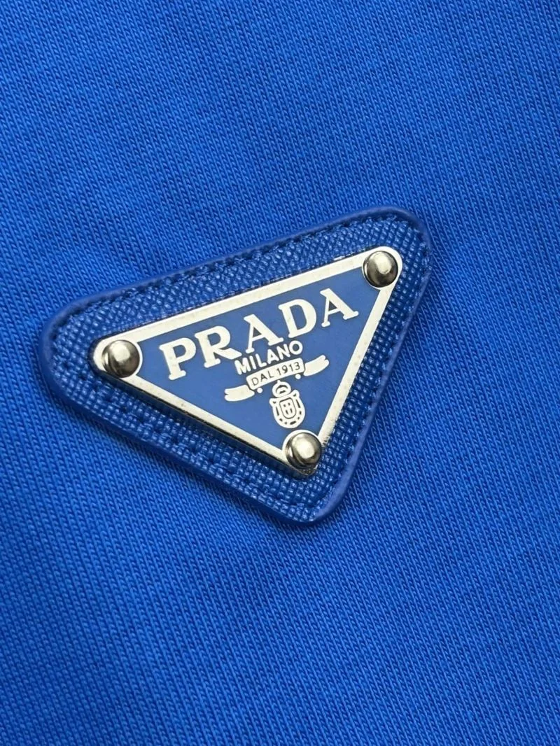 Prada T-Shirts Sleek 168442