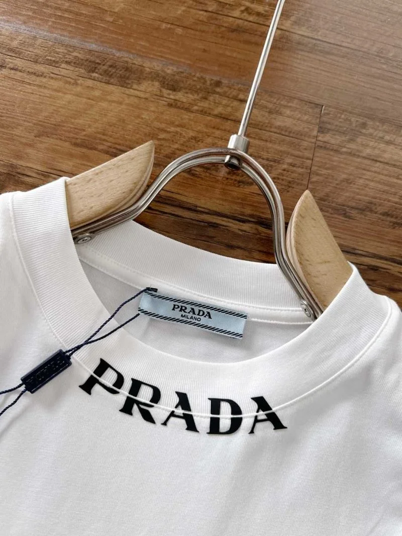 Stretchable Prada T-Shirts 168496