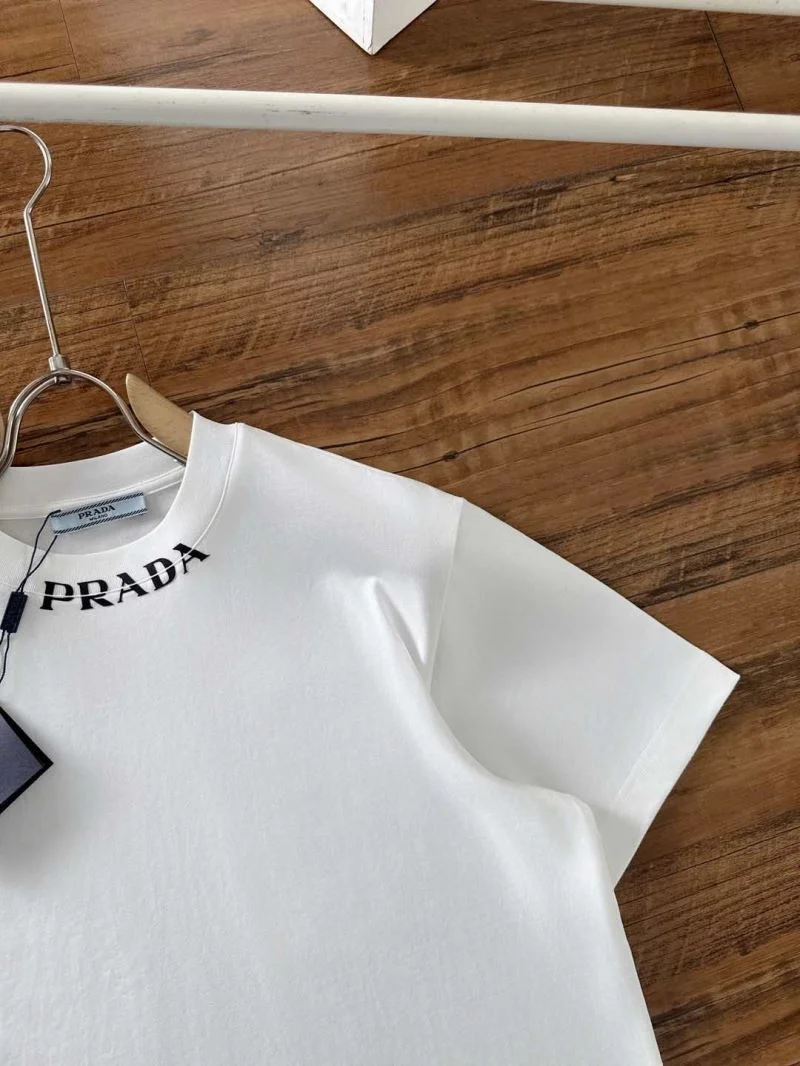Stretchable Prada T-Shirts 168496