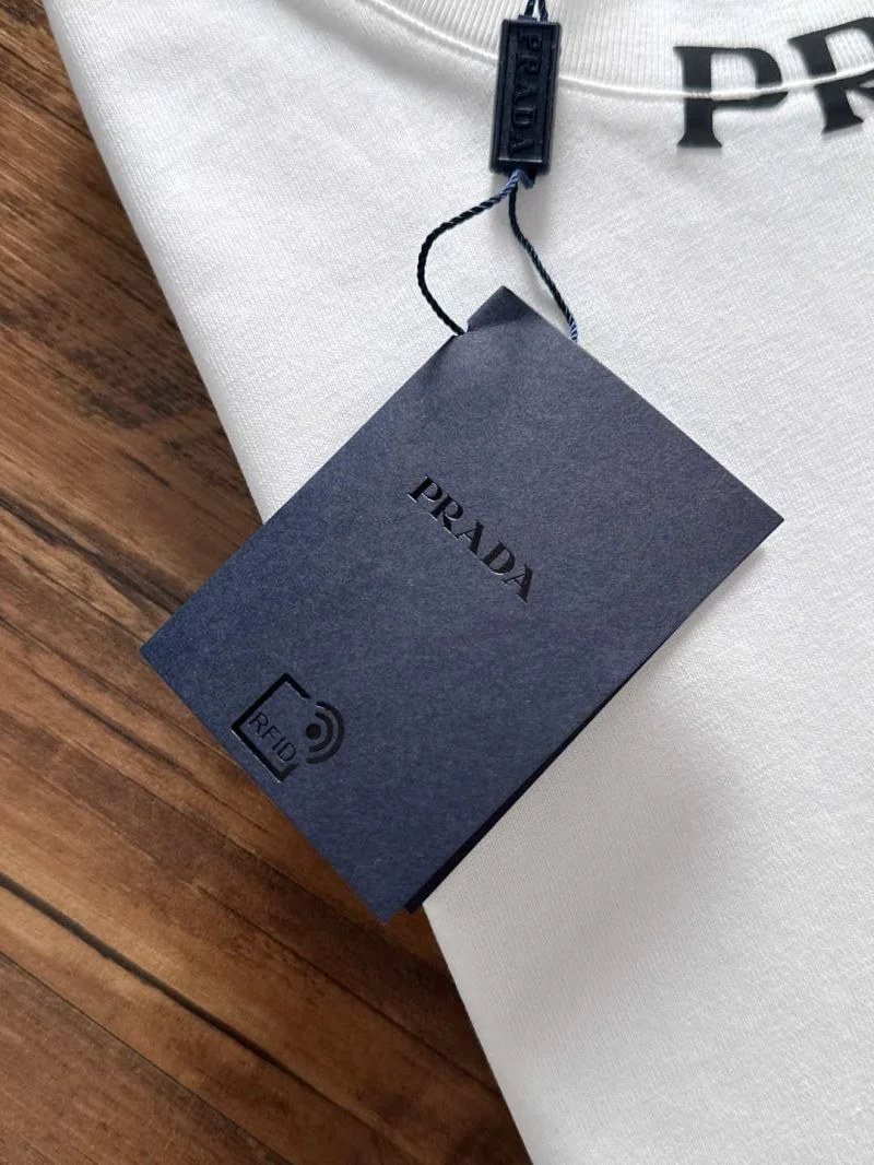 Stretchable Prada T-Shirts 168496