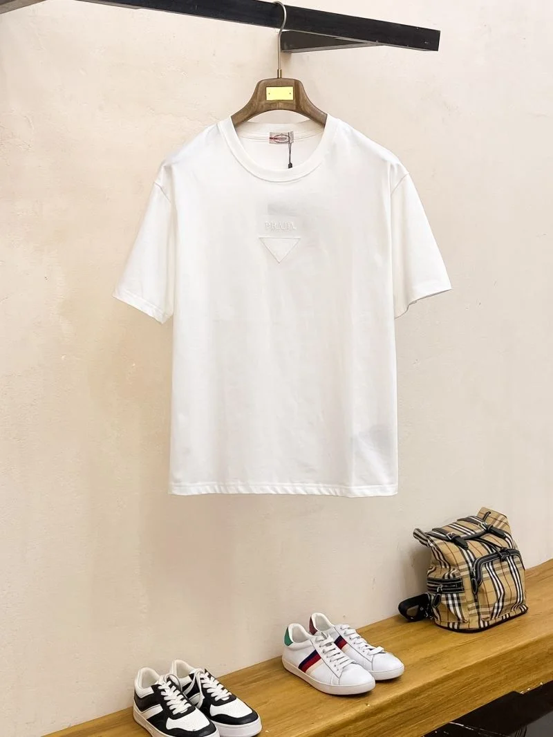 ModernLook Prada T-Shirts 168479