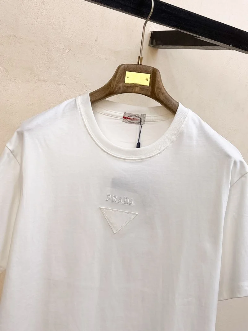 ModernLook Prada T-Shirts 168479
