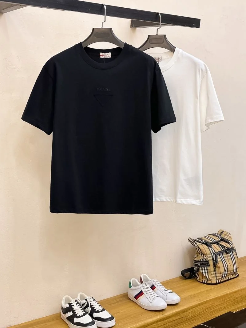 ModernLook Prada T-Shirts 168479