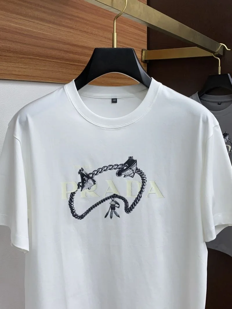 Prada T-Shirts Chic 168437