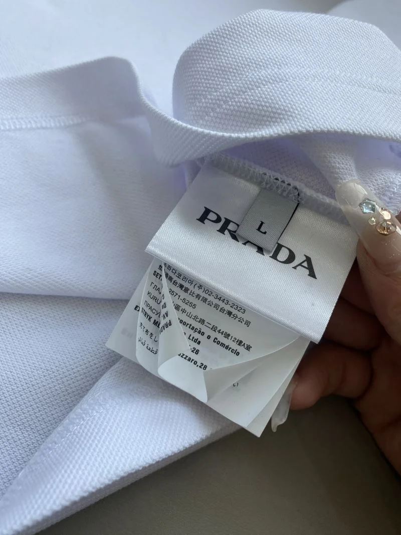 Upgraded Prada T-Shirts 168476