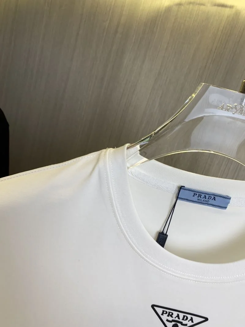 Flexible Prada T-Shirts 168424