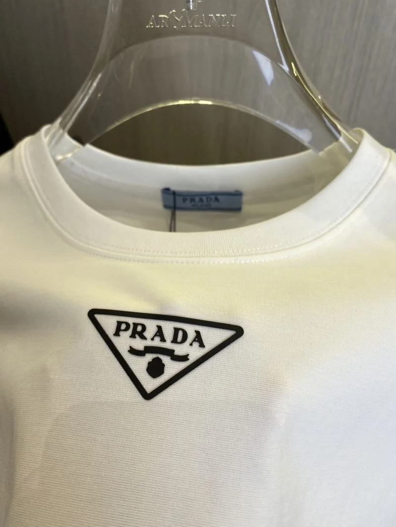 Flexible Prada T-Shirts 168424