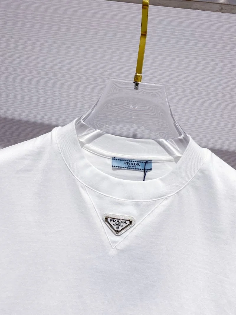 Breathable Prada T-Shirts 168415