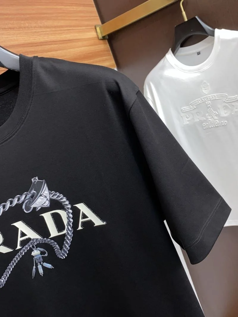 Prada T-Shirts Comfortable 168407