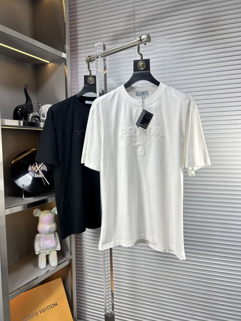 Prada T-Shirts GoAnywhere 168402