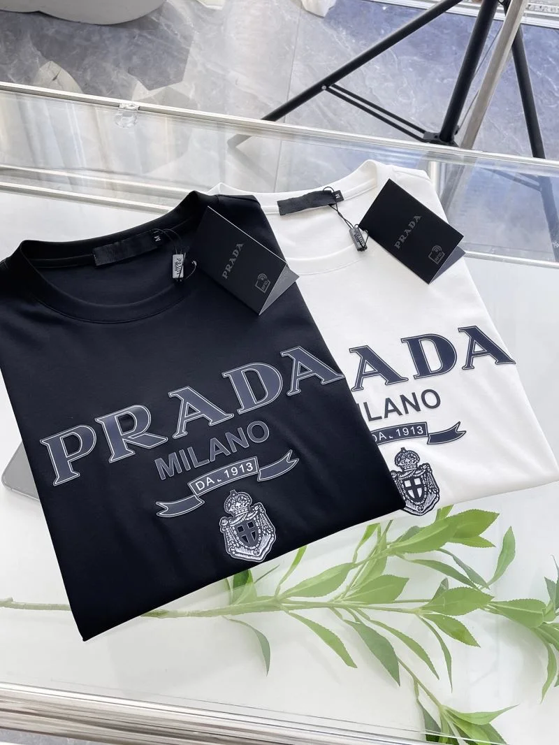 Refined Prada T-Shirts 168419