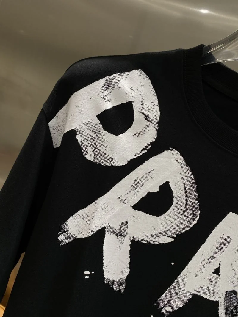 Trendsetting Prada T-Shirts 168387