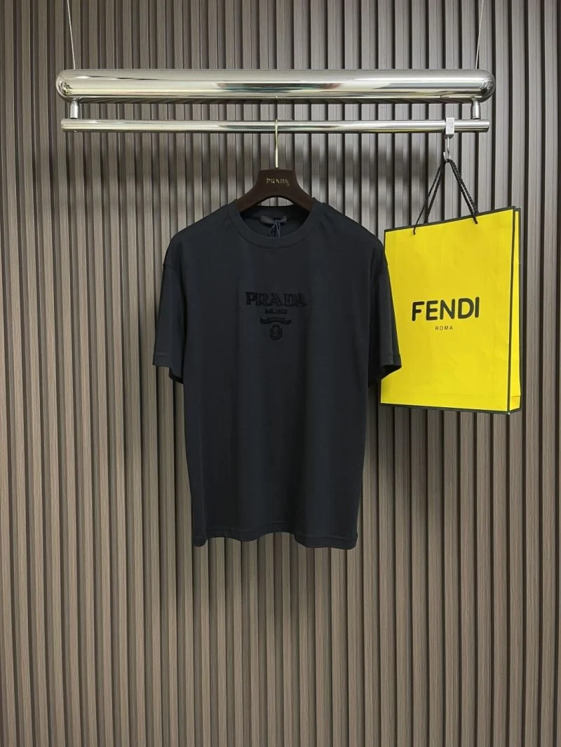 Modern Prada T-Shirts 168418
