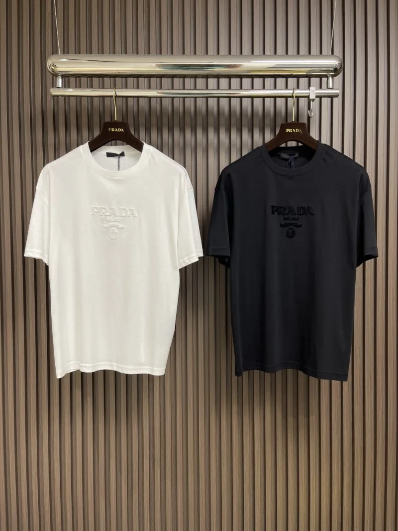 Modern Prada T-Shirts 168418