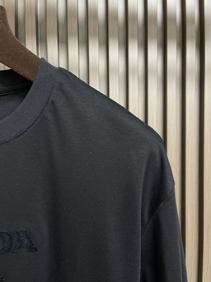 Modern Prada T-Shirts 168418