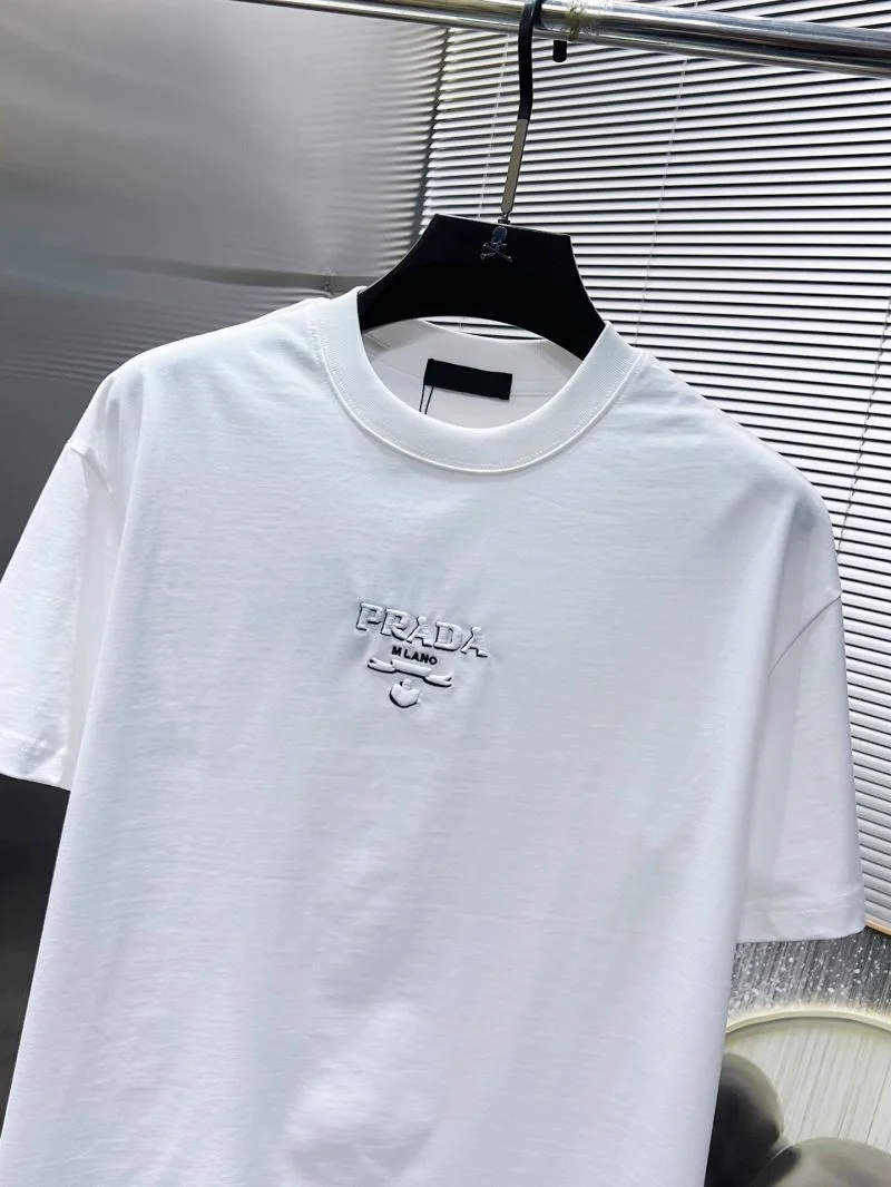 Flexible Prada T-Shirts 168404