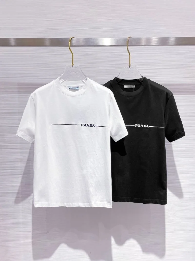 Prada T-Shirts Sleek 168393