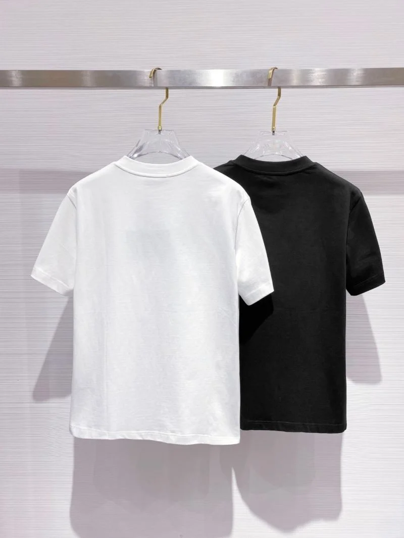 Prada T-Shirts Sleek 168393