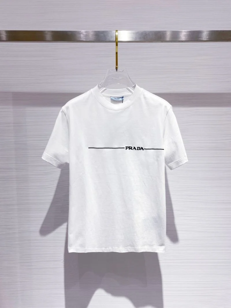 Prada T-Shirts Sleek 168393