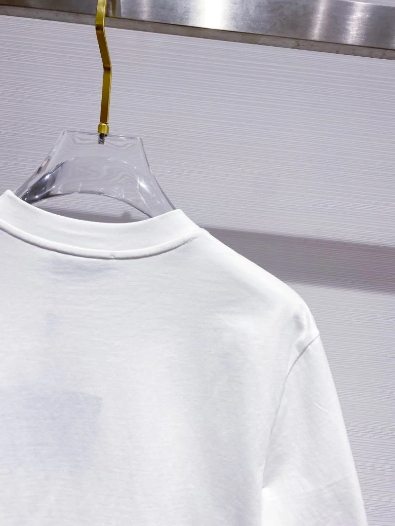 Prada T-Shirts Sleek 168393