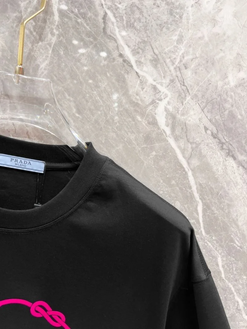 SmartChoice Prada T-Shirts 168384