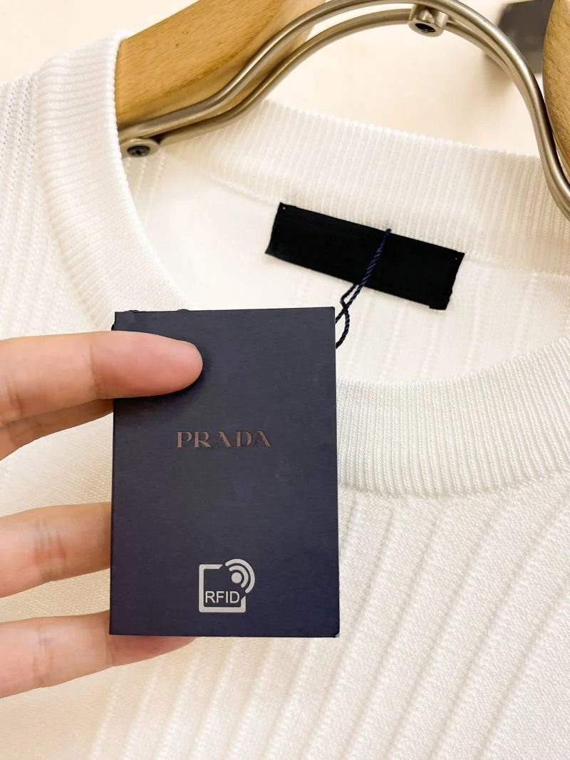 Durable Prada T-Shirts 168378