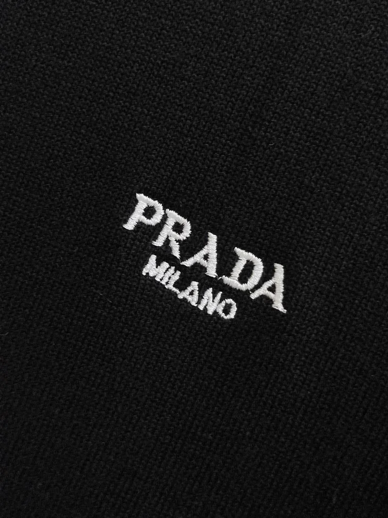 Unique Prada T-Shirts 168377